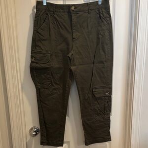 Democracy Women’s Olive Cargo Pants